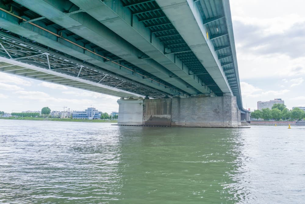 Rheinbrücke zwischen Ludwigshafen und Mannheim